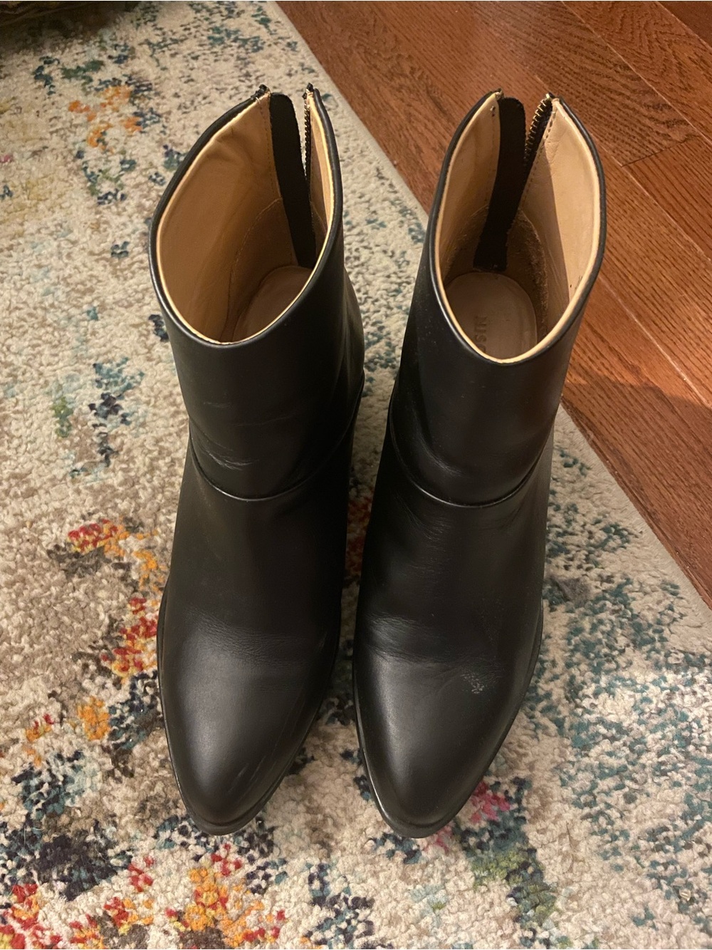 Nisolo Black Leather Pointed-Toe Ankle Booties